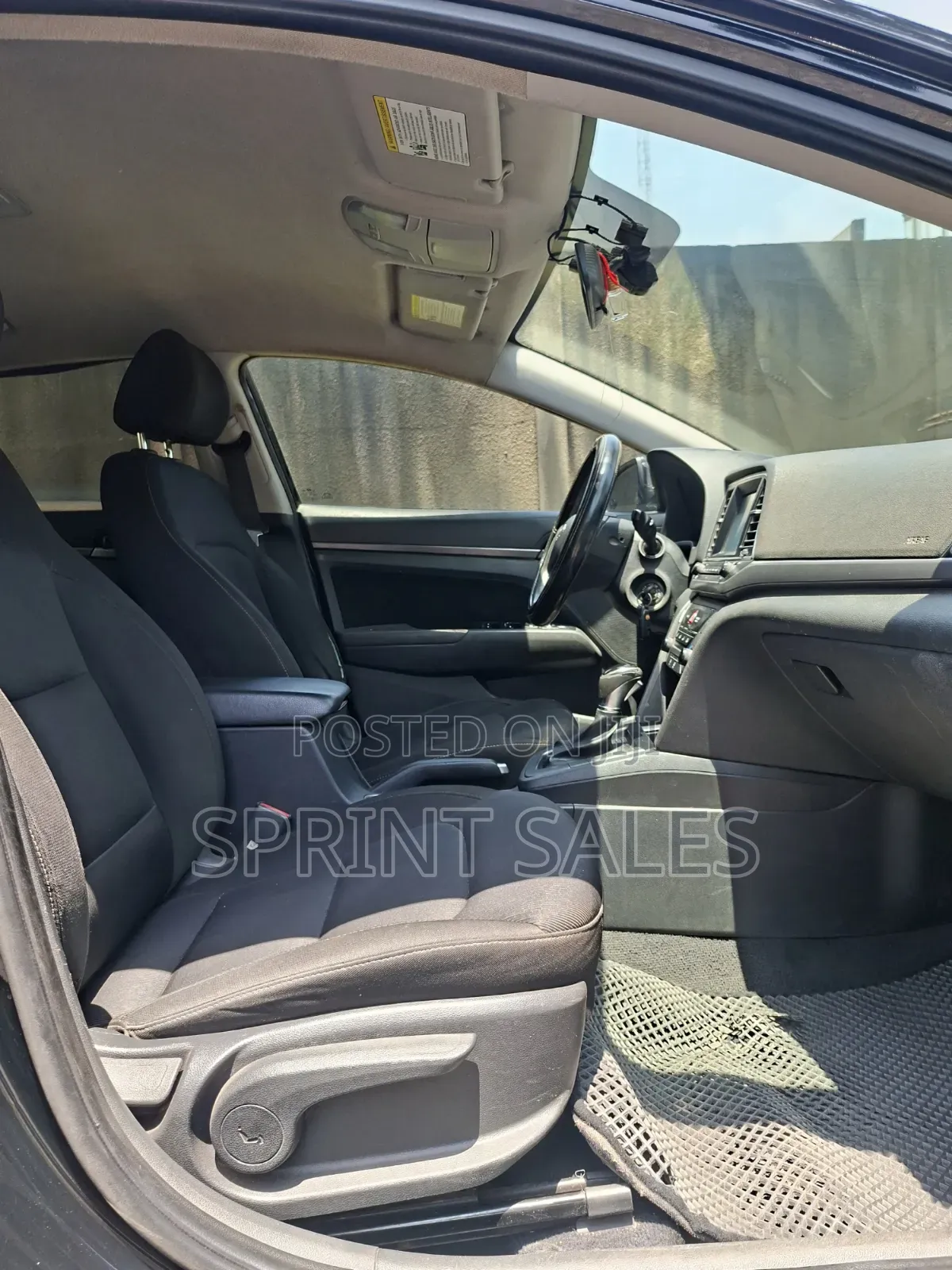Hyundai Elantra SE Sedan FWD (2.0L 4cyl 6M) 2017 Black