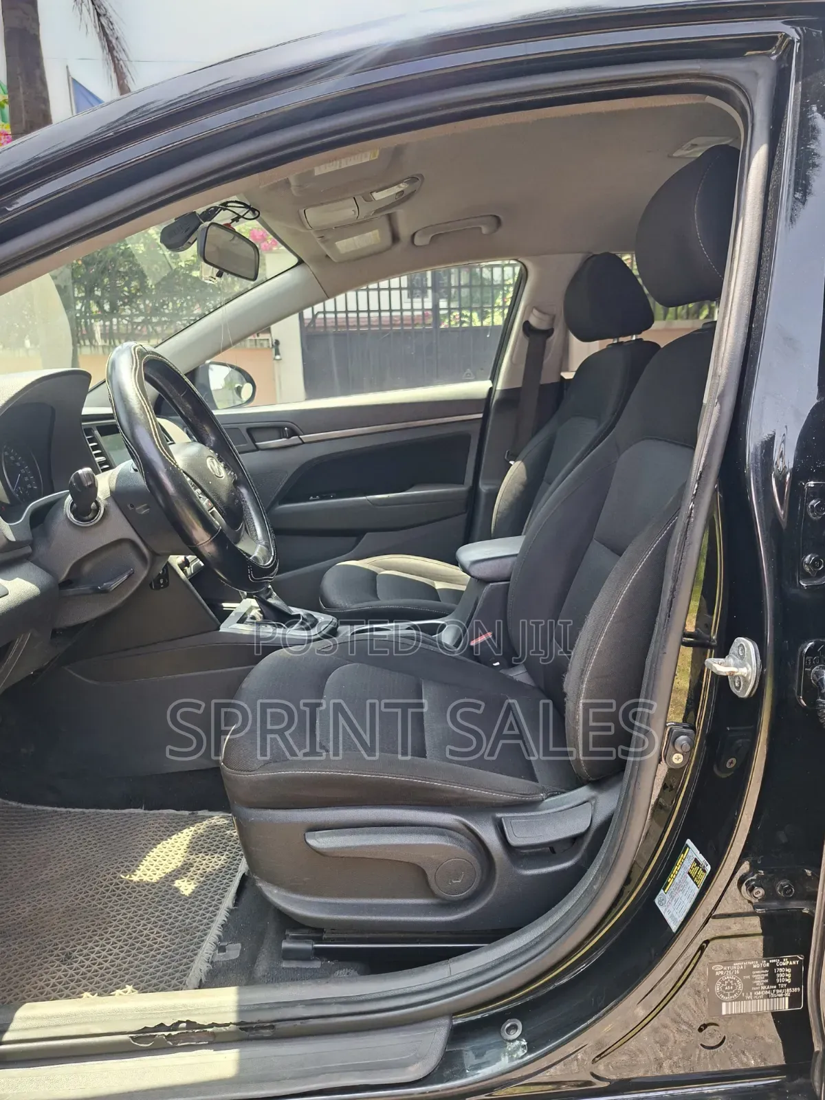 Hyundai Elantra SE Sedan FWD (2.0L 4cyl 6M) 2017 Black