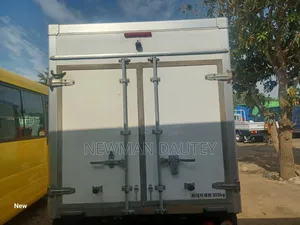 Truck Bongo Fridge Red 2020