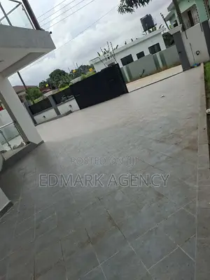 4bdrm House in Achimota, The Mall for sale