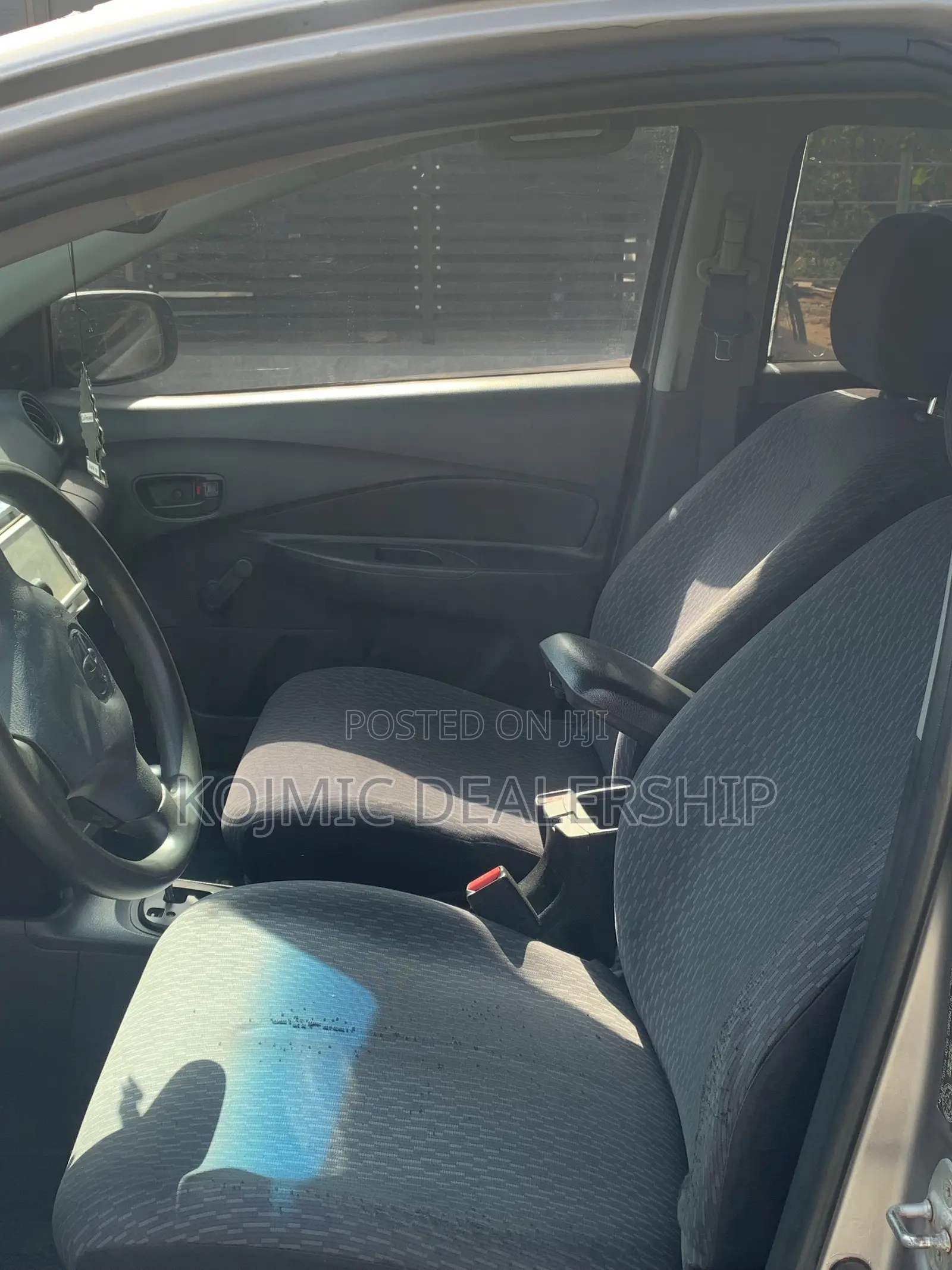 Toyota Yaris 2010 Gray