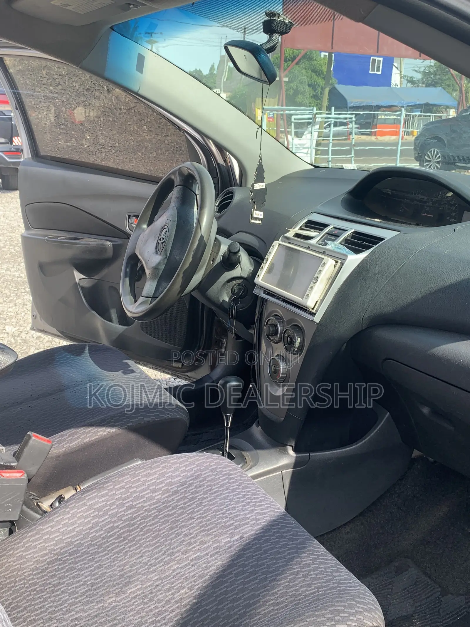 Toyota Yaris 2010 Gray