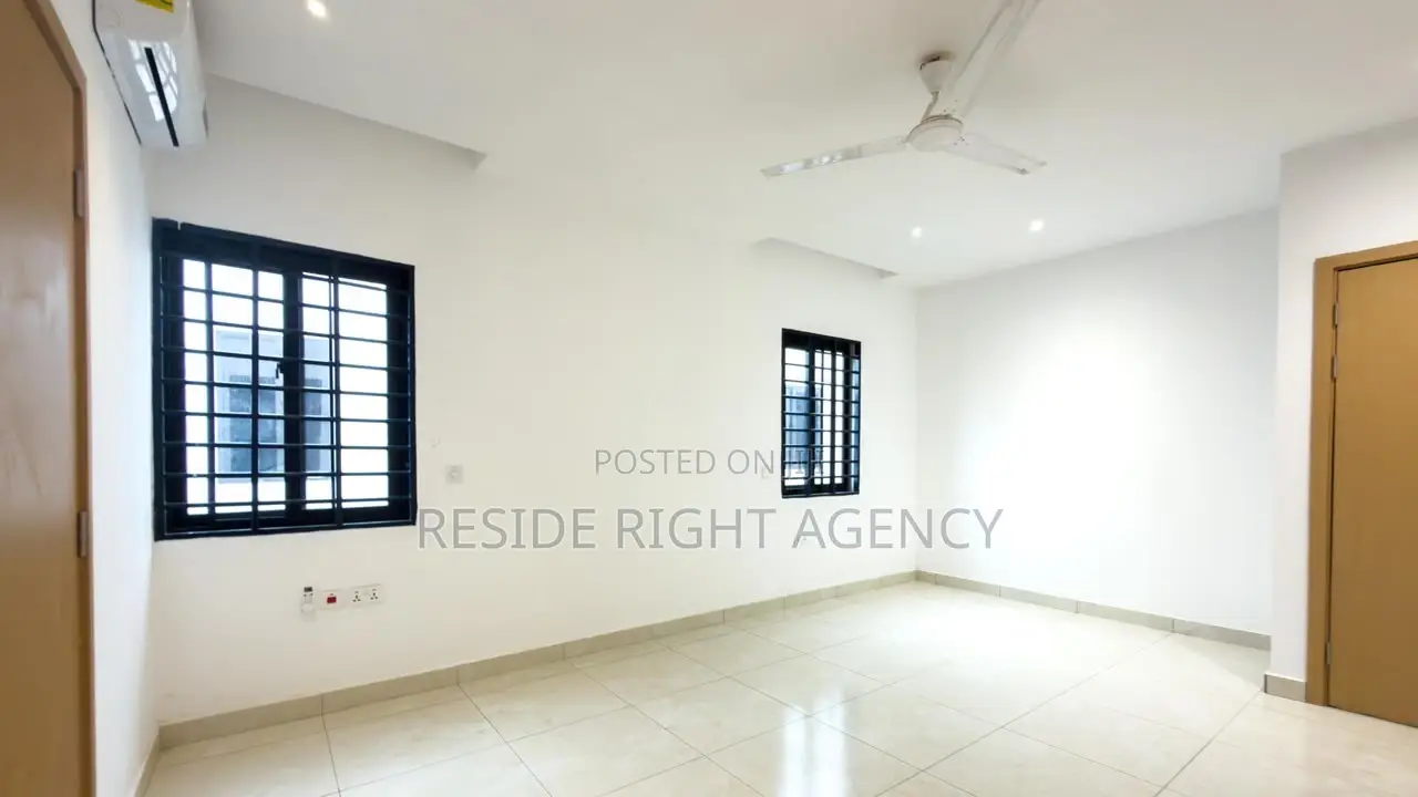 4bdrm House in Resideright, Oyarifa for sale
