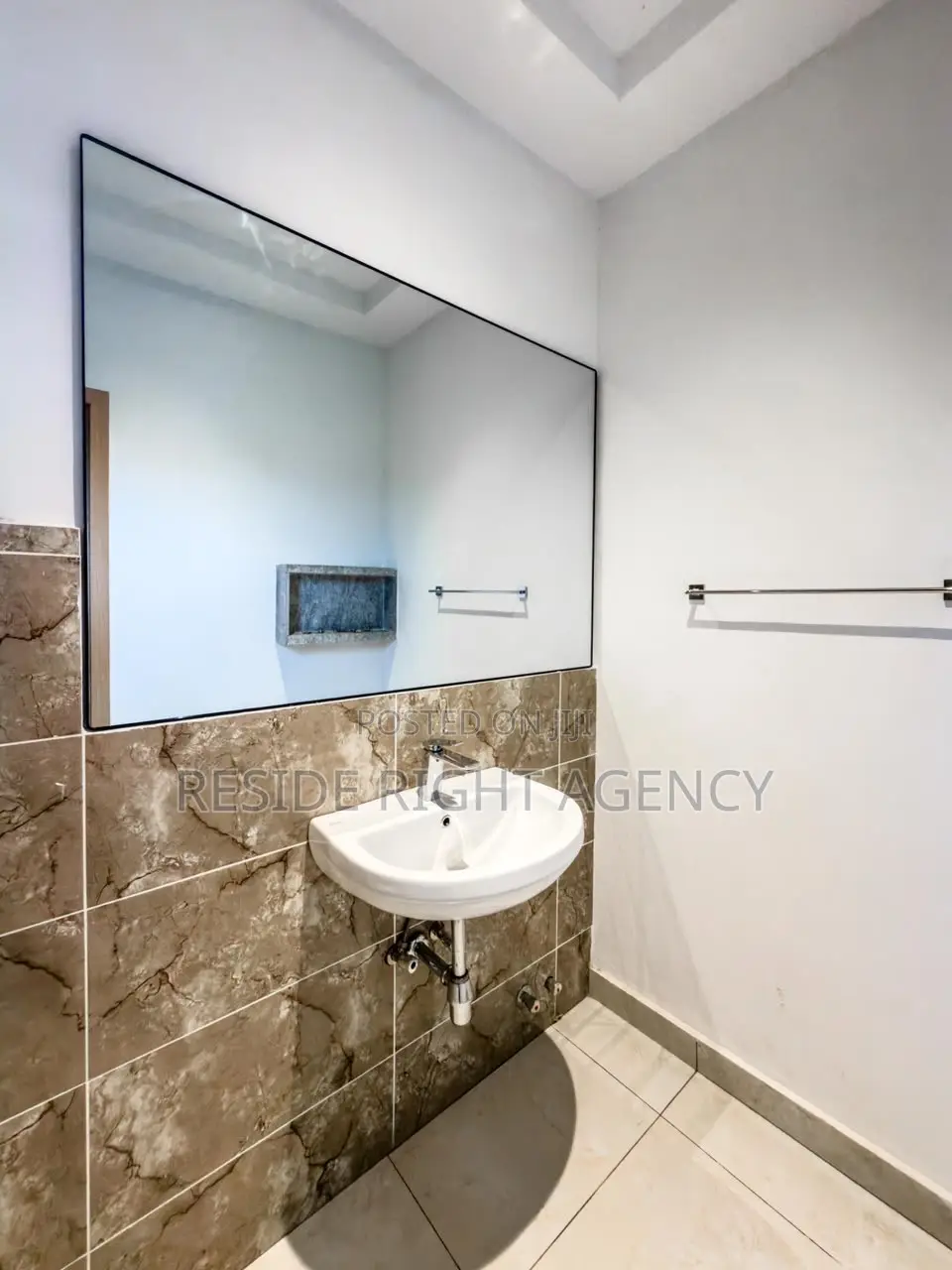 4bdrm House in Resideright, Oyarifa for sale