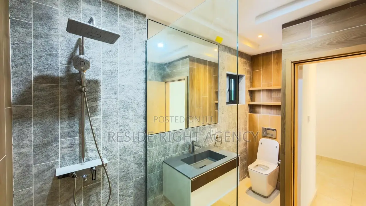 4bdrm House in Resideright, Oyarifa for sale