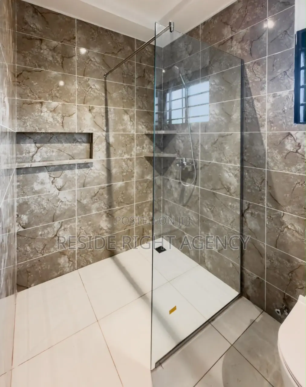 4bdrm House in Resideright, Oyarifa for sale