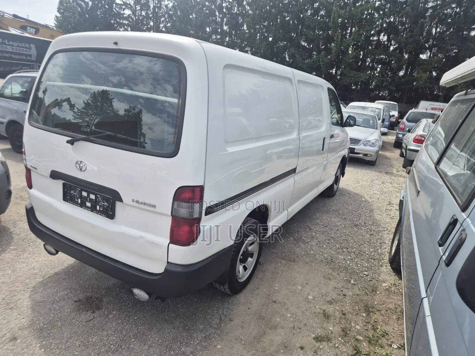 Toyota HiAce 2011 White