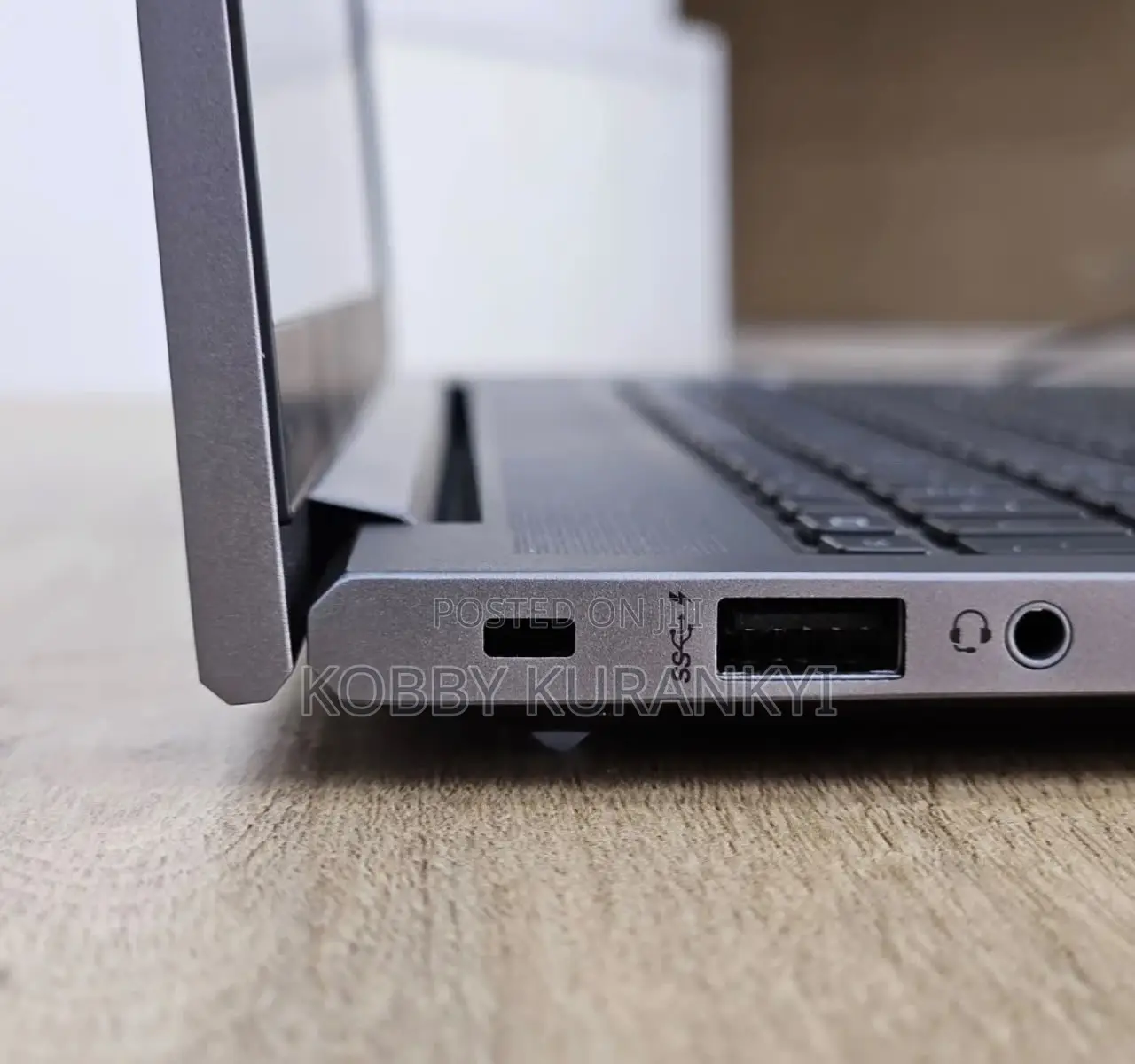New Laptop HP ZBook Firefly G8 16GB Intel Core i7 SSD 512GB
