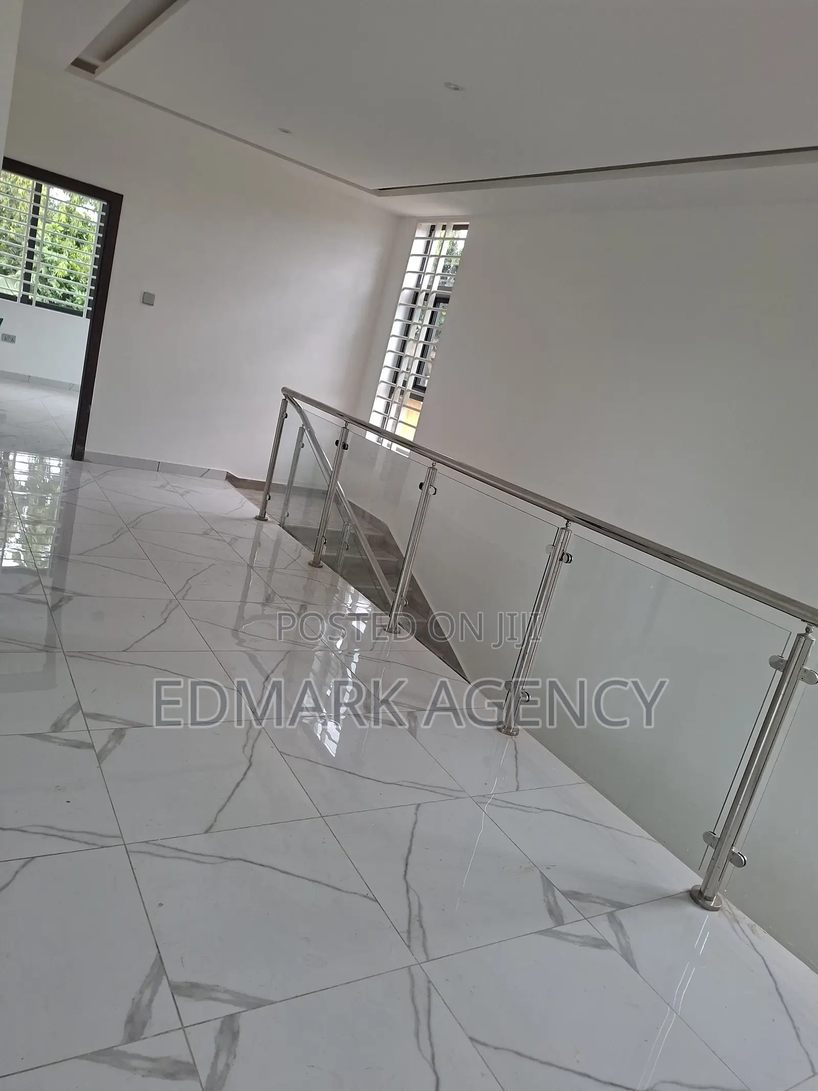 4bdrm House in Achimota, The Mall for sale