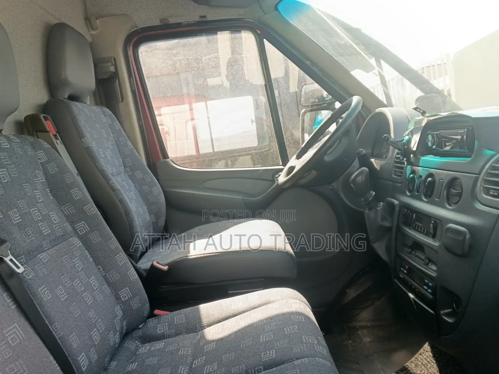 Mercedes-Benz Sprinter 2000 Pink