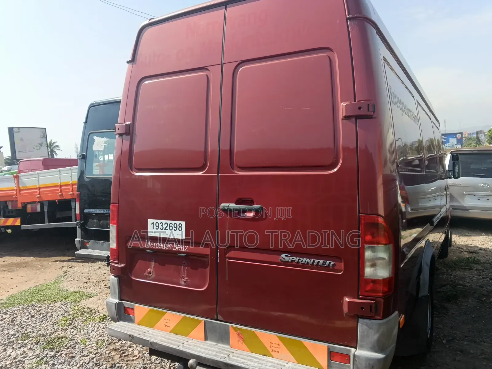 Mercedes-Benz Sprinter 2000 Pink