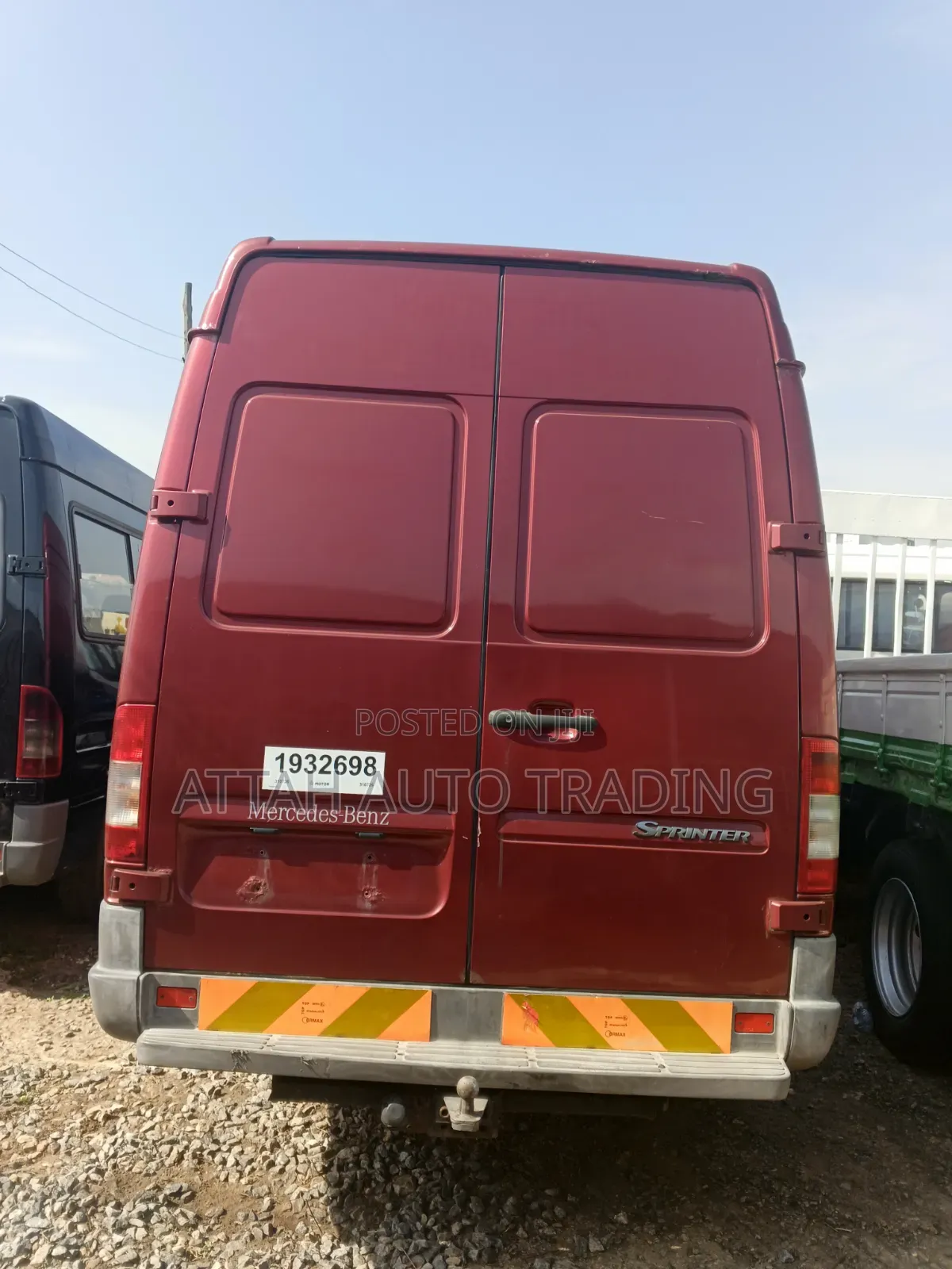 Mercedes-Benz Sprinter 2000 Pink