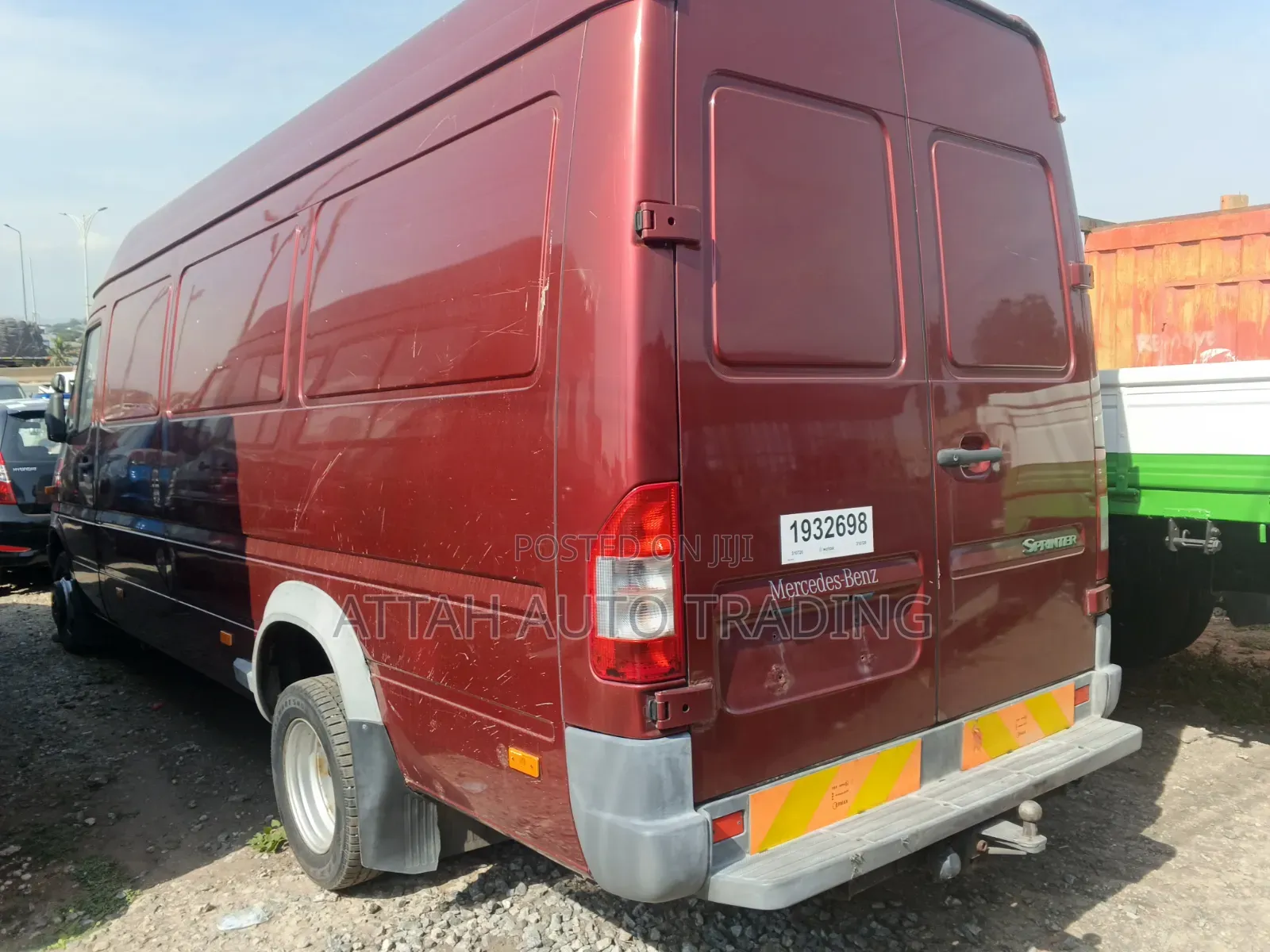 Mercedes-Benz Sprinter 2000 Pink