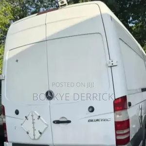 2011 Mercedes Sprinter Van Front and Back Axle