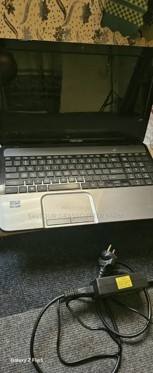 Laptop Toshiba A40 8GB Intel Core i7 HDD 500GB