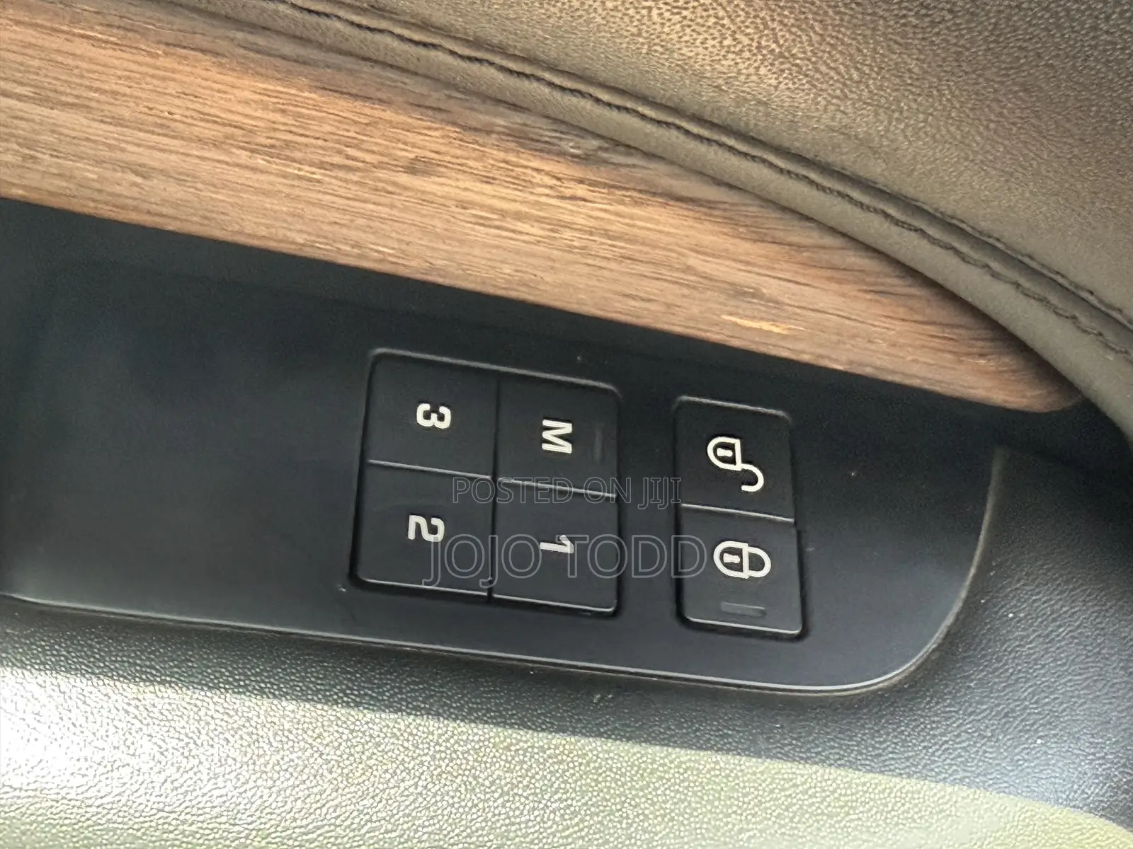 Land Rover Discovery HSE LUXURY 4x4 2018 Black