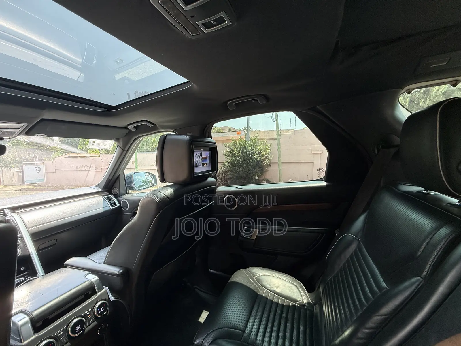 Land Rover Discovery HSE LUXURY 4x4 2018 Black