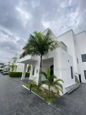 3bdrm Duplex in Sefdard Properties, East Legon for sale