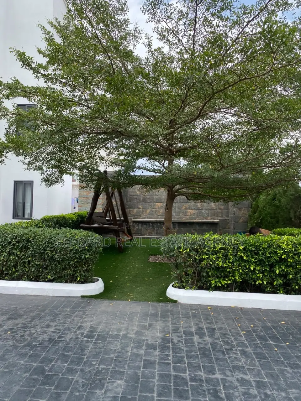 3bdrm Duplex in Sefdard Properties, East Legon for sale
