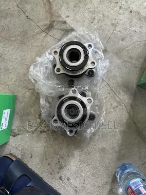 Mitsubishi Outlander 2017 2018 2019 Back Hubs