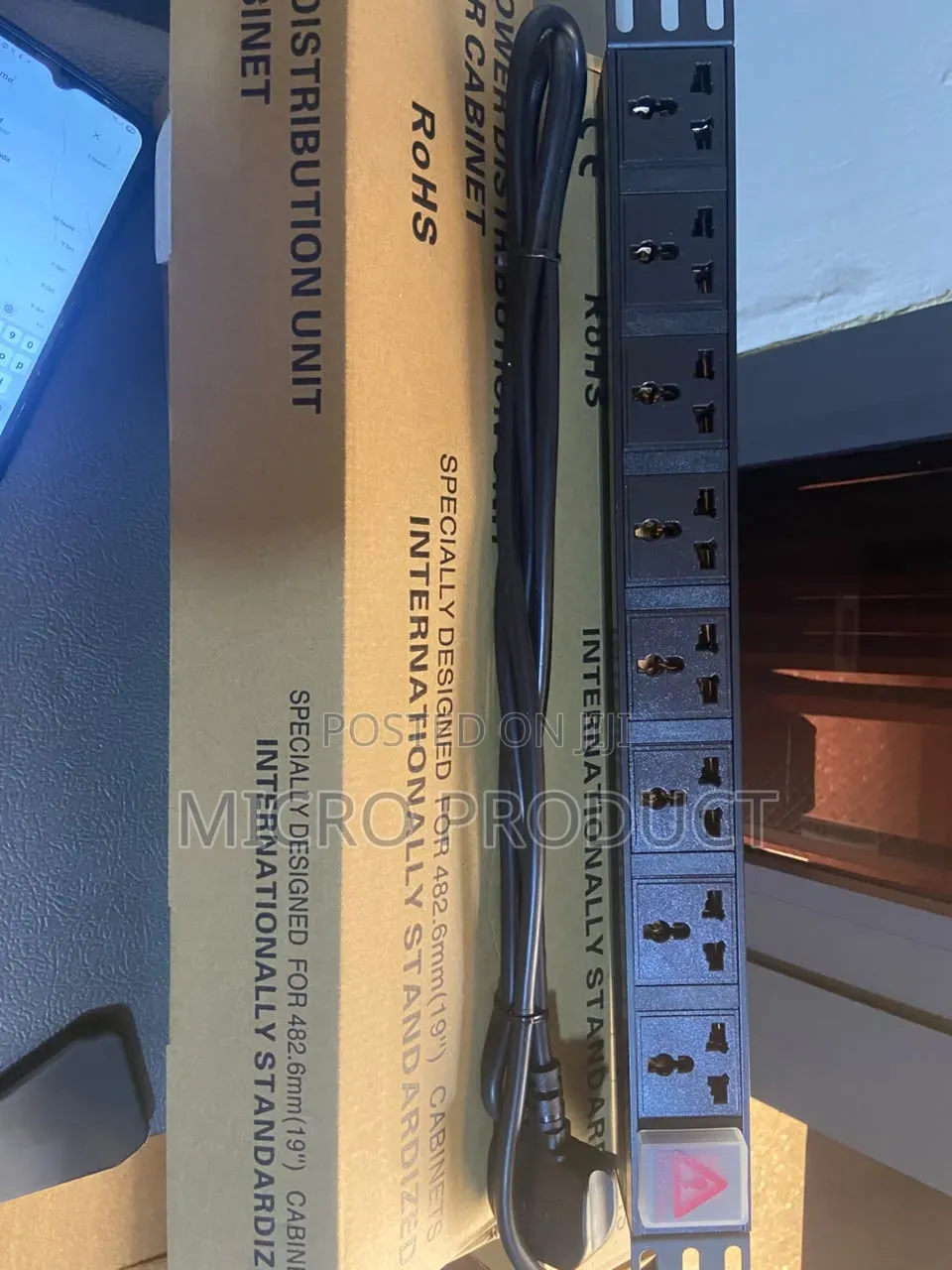 8-Way Power Distribution Unit