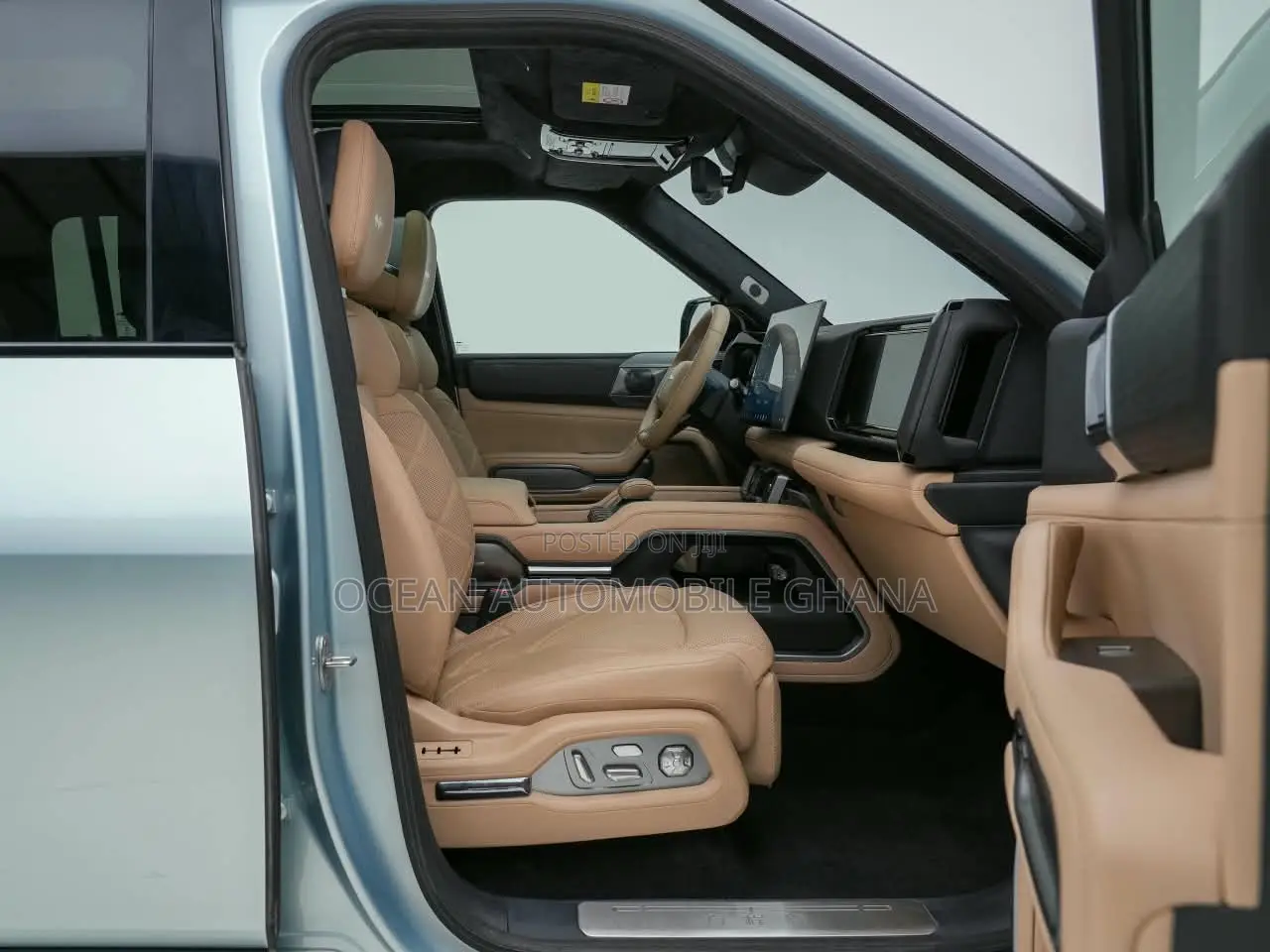 New BYD Leopard 8 2.0 Hybrid AWD 2025 Silver