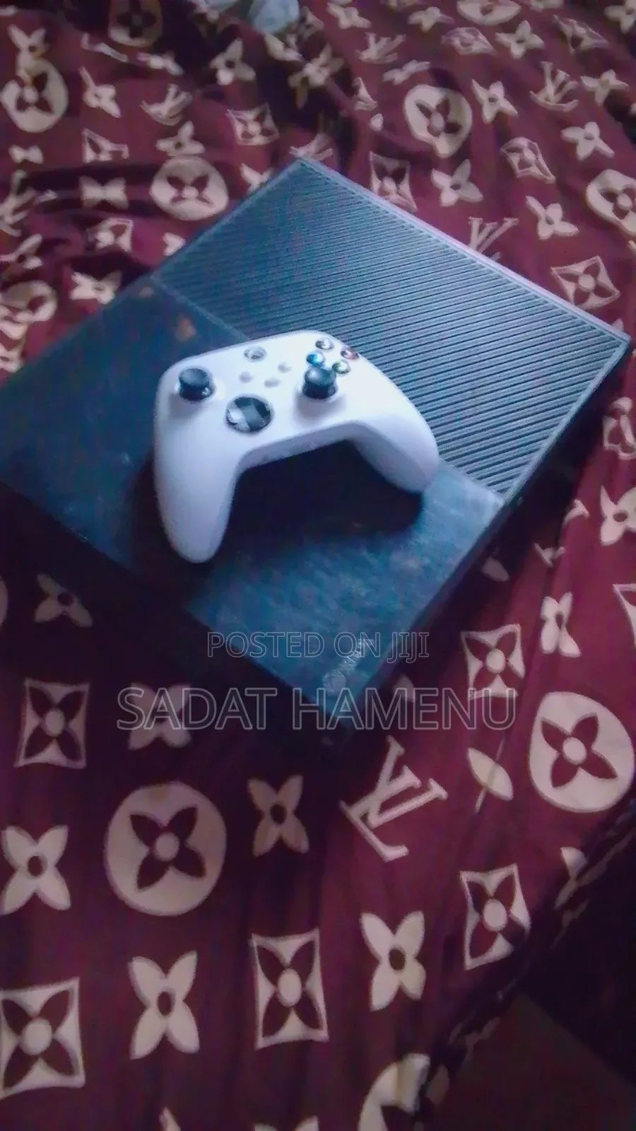 Xbox One Console With One Wireless Controller