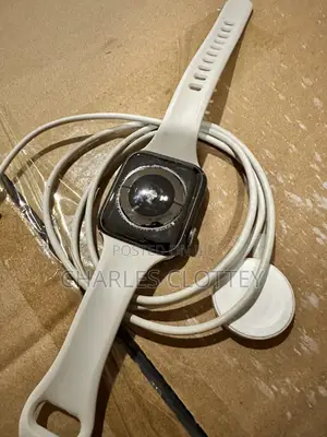 Apple Watch Series 5 44mm