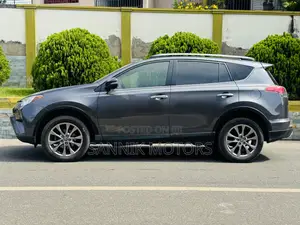 Toyota RAV4 Limited 4dr SUV AWD (2.5L 4cyl 6A) 2018 Gray