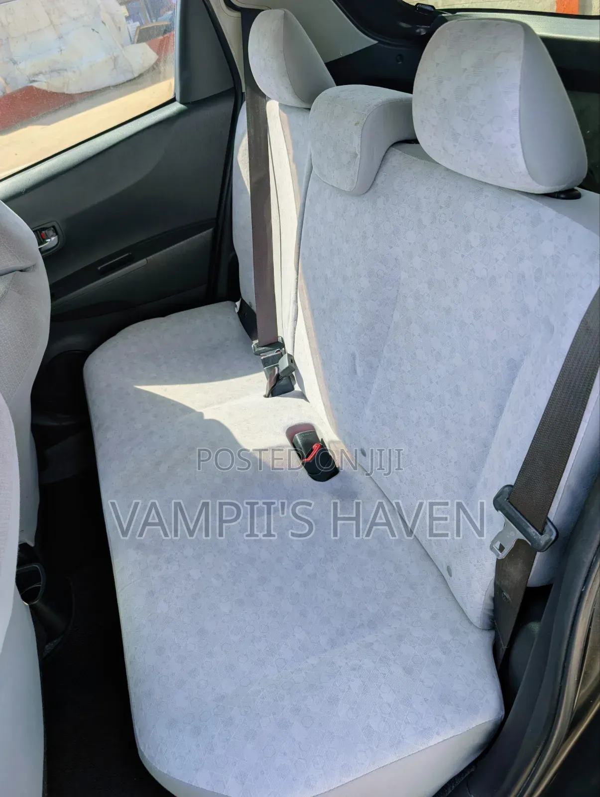 Toyota Vitz 1.3 FWD 3dr 2013 Black