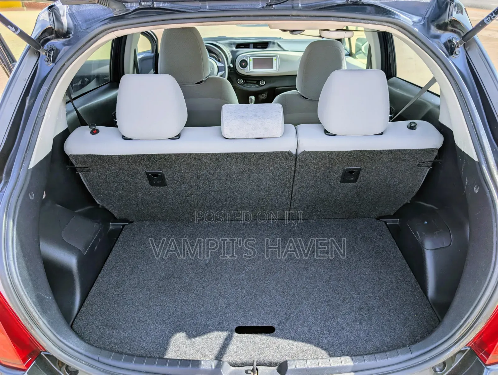 Toyota Vitz 1.3 FWD 3dr 2013 Black