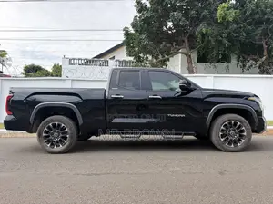 Toyota Tundra Limited 2022 Black