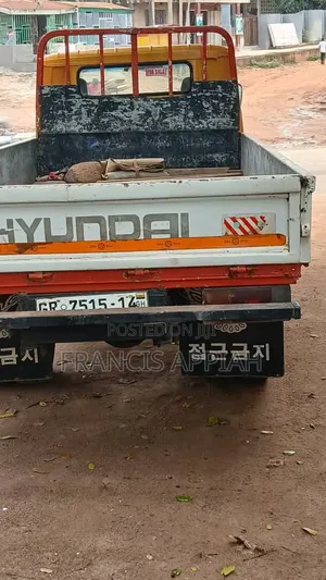 Hyundai Mighty 1