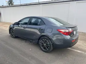 Toyota Corolla 2015
