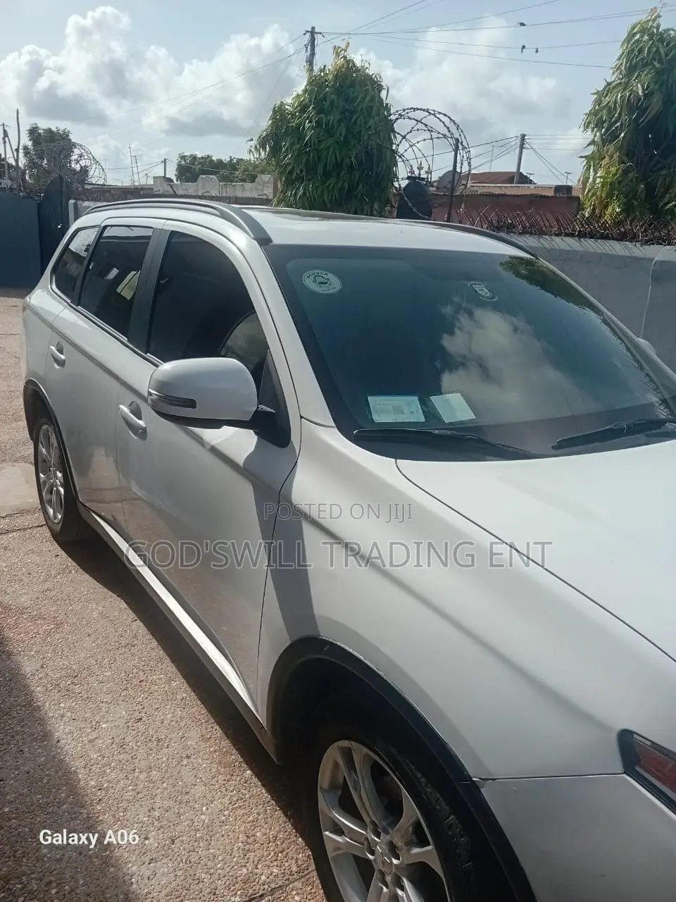 Mitsubishi Outlander SE 4dr SUV AWD (2.4L 4cyl CVT) 2015 White