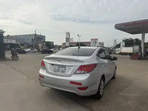 Hyundai Accent 2017 Silver