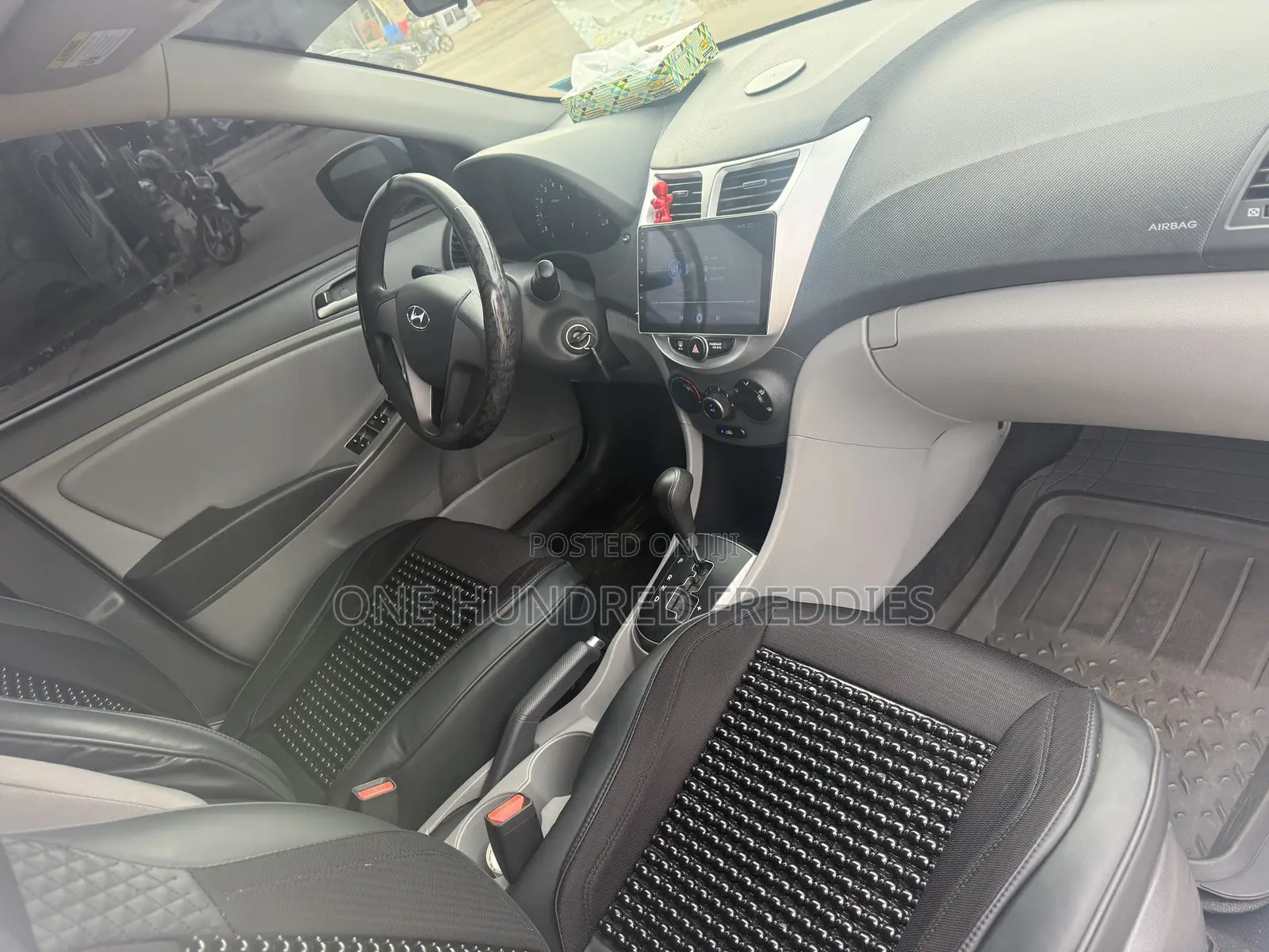 Hyundai Accent 2017 Silver