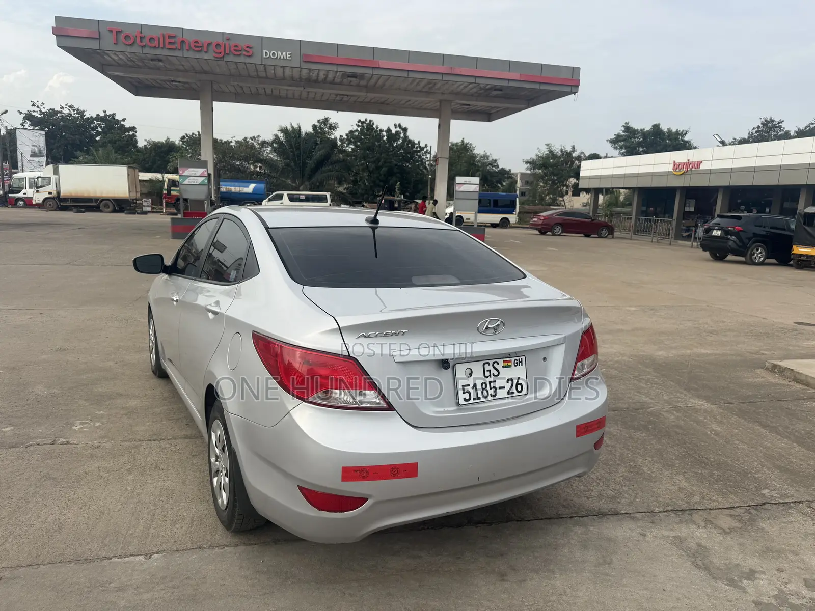 Hyundai Accent 2017 Silver