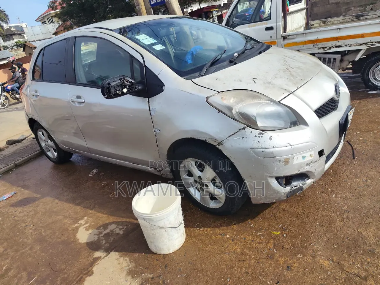 Toyota Vitz 1.0 FWD 3dr 2010 Silver