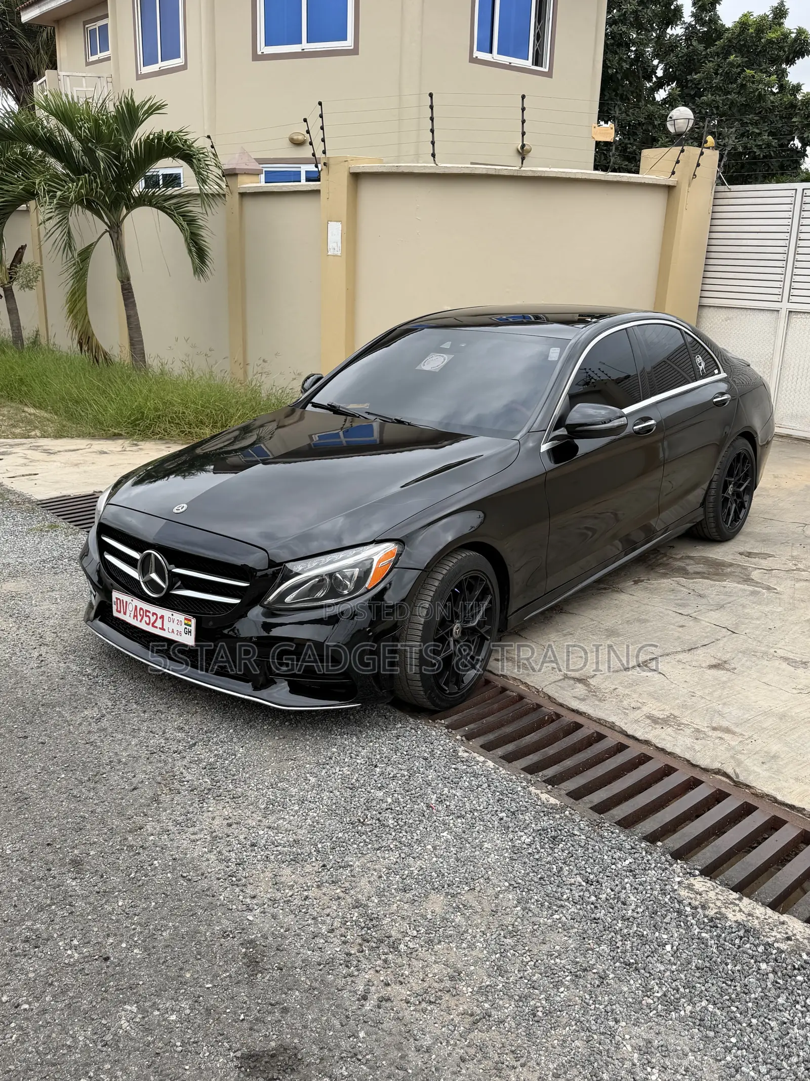 Mercedes-Benz C300 Luxury Sedan RWD (2.0L 4cyl 7A) 2016 Black