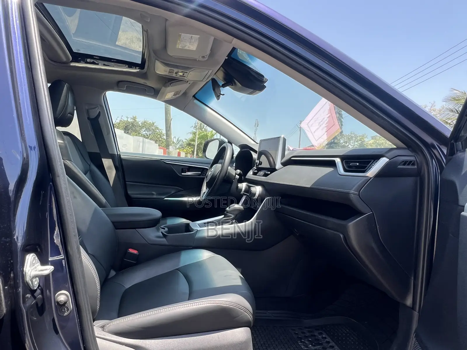 Toyota RAV4 2023 Blue