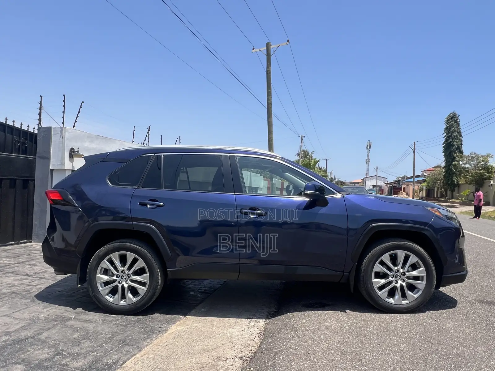 Toyota RAV4 2023 Blue
