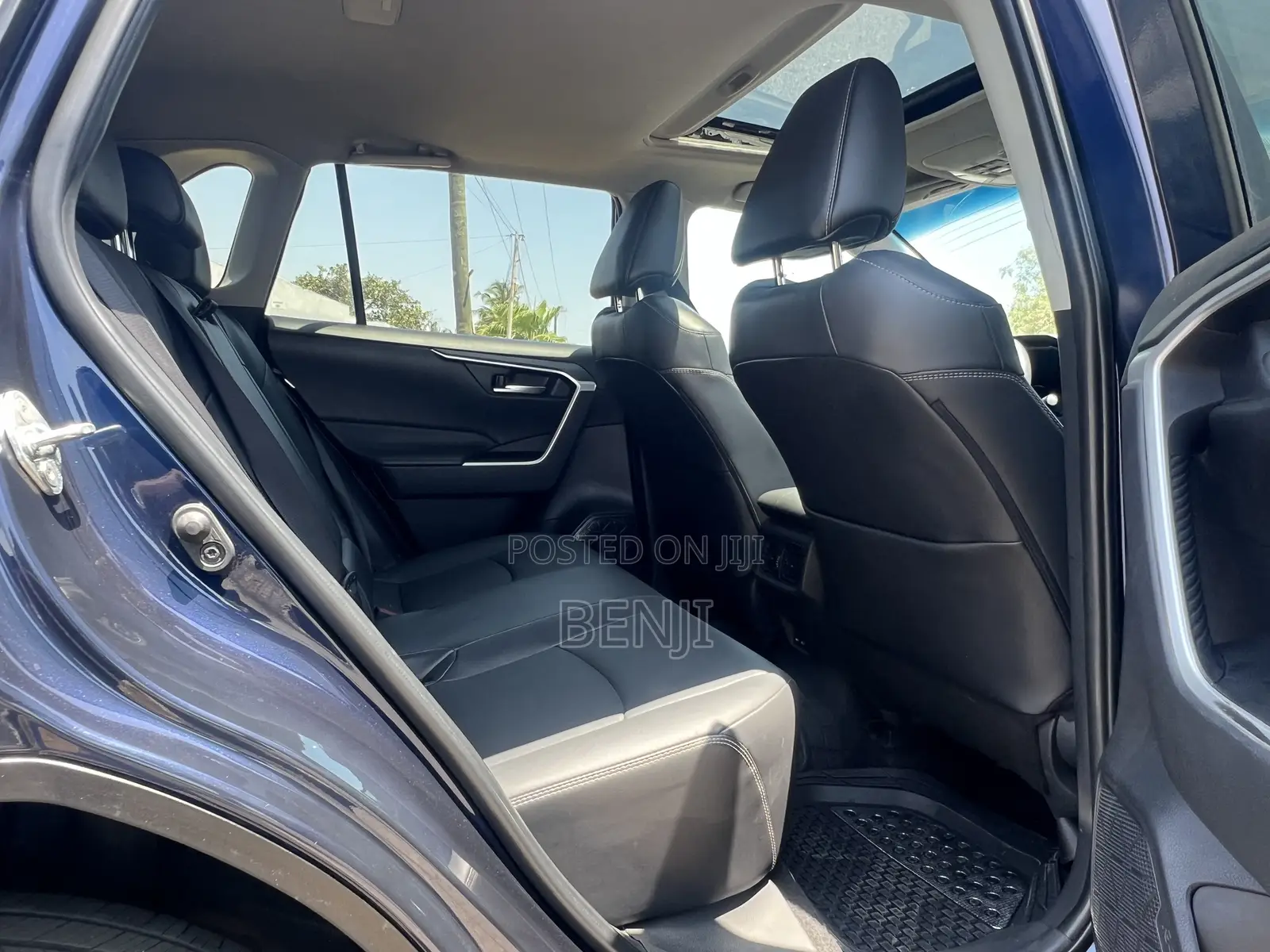 Toyota RAV4 2023 Blue