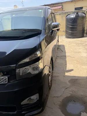 Toyota Voxy V 2WD 7-Seater 2013 Black