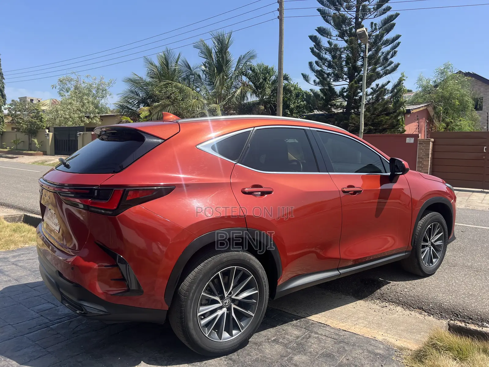 Lexus NX 2023 Orange