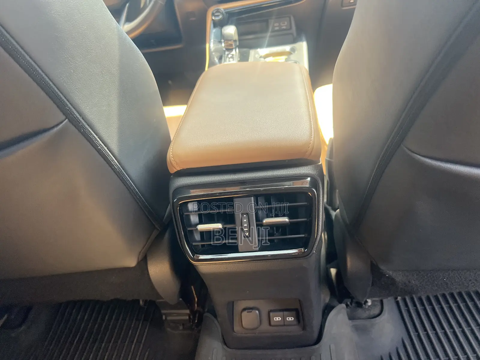 Lexus NX 2023 Orange