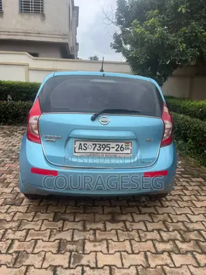 Nissan Versa 1.6 S 2016 Blue