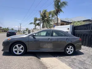 Toyota Camry 2014 Gray