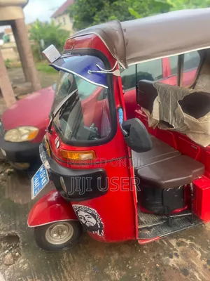 Bajaj RE 2026 Red