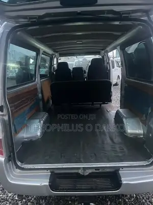 Nissan Caravan 2013 Silver